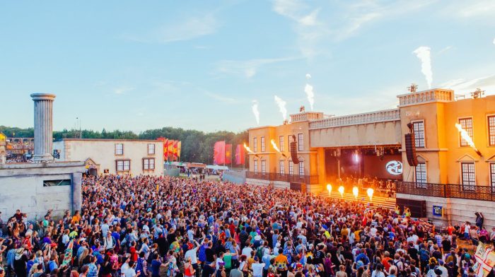 boomtown-fair-town-centre-stage-sunny-nextfest-uk-1500x840